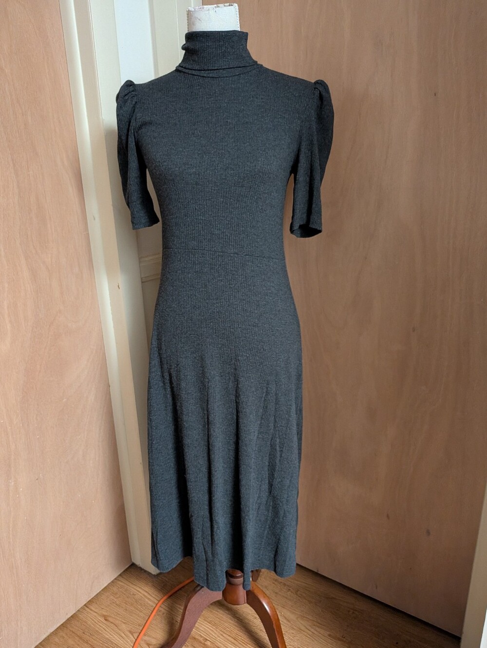 Zara Ribbed Knit Turtleneck Puff Sleeve Midi Dress Charcoal Gray Size M